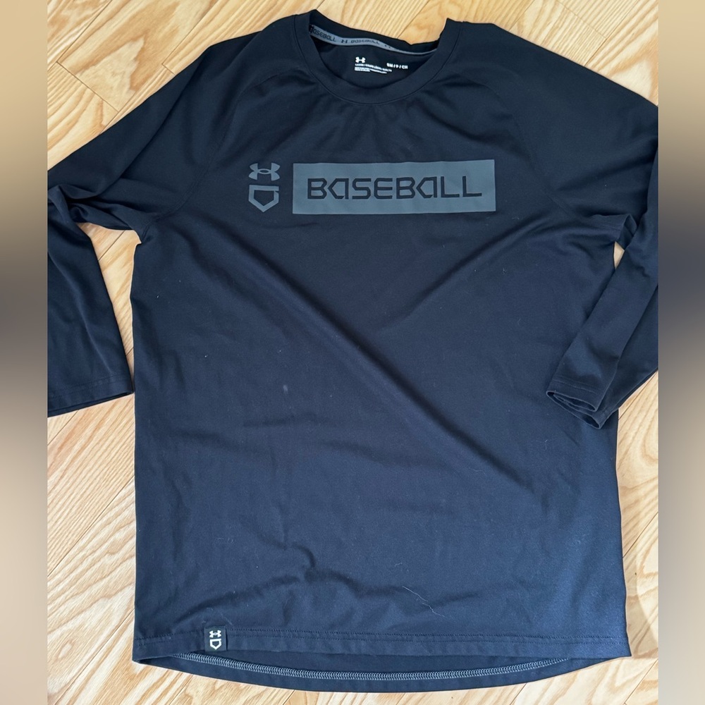 Under Armour Black Long-Sleeve Baseball Performance Tee Men’s Small